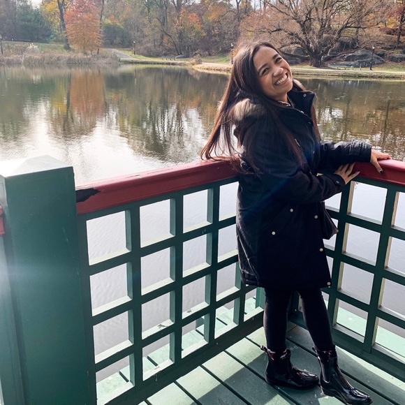 Meet your Posher, Ciarra - Picture 1 of 1